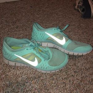 tiffany blue nike free runs